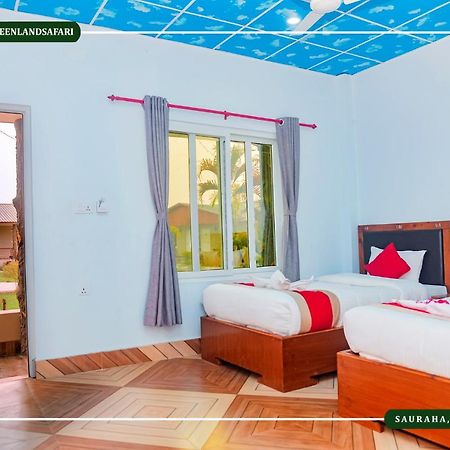 Hotel Greenland Safari Sauraha Esterno foto